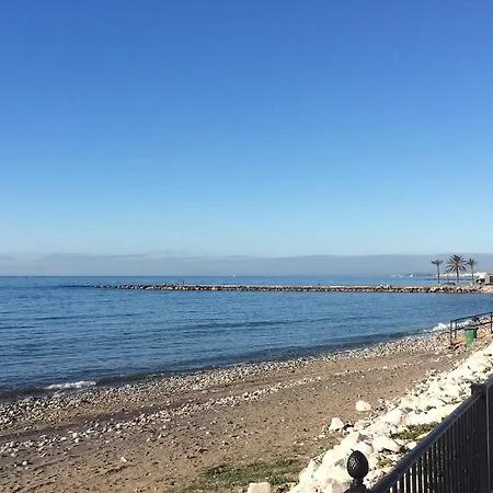 Valdecantos Beachfront Apartments * Marbella